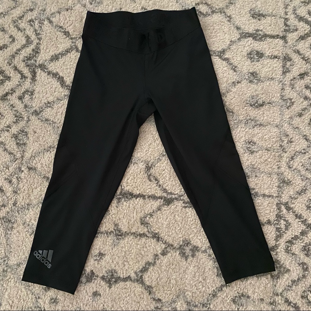 🆕 adidas workout capri leggings